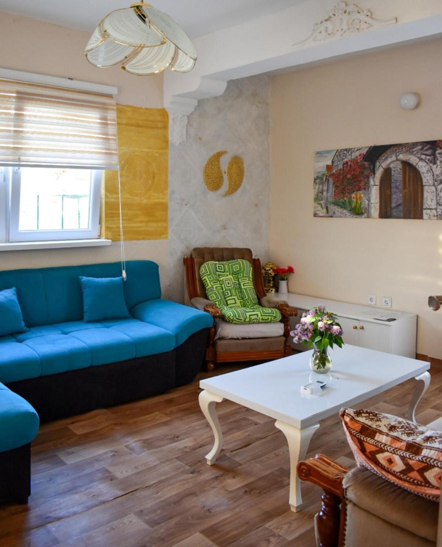 טרביניה Apartment Merona With Swimming Pool מראה חיצוני תמונה
